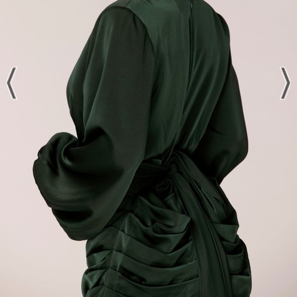 Veiled Collection Selena Rouched Dress - Picture 6 of 11